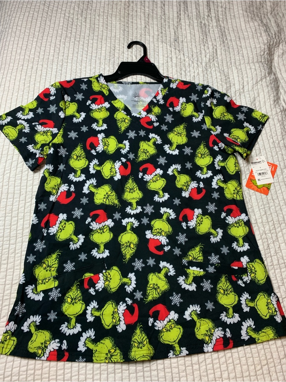 Grinch Scrub Top Size Small